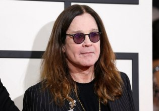 Όζι Όσμπορν: Η εκκεντρική ζωή, η θρυλική σόλο καριέρα, τα βραβεία και οι δαίμονες