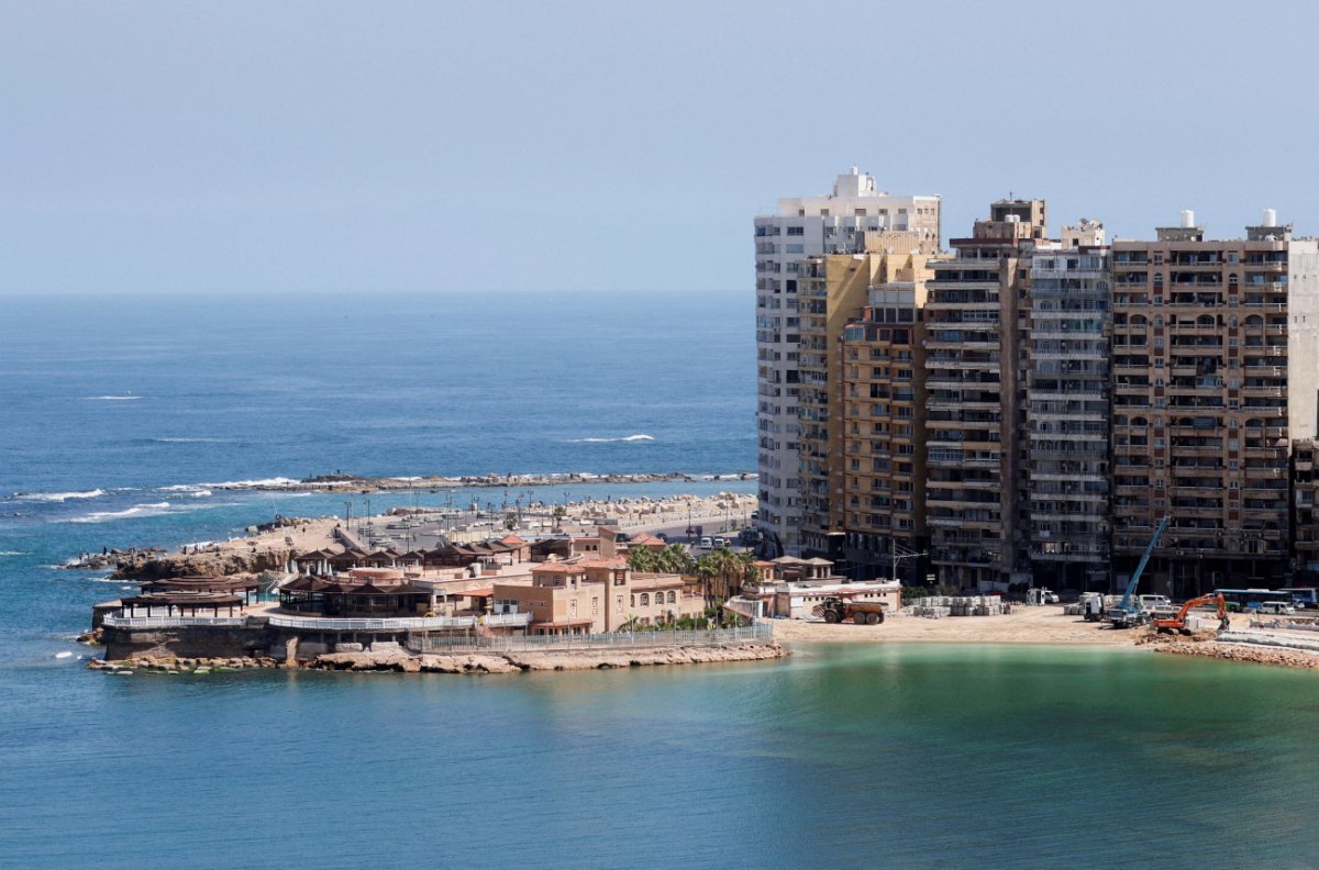 Η πόλη του Μεγάλου Αλεξάνδρου απειλείται από την κλιματική αλλαγή – Της επιτίθενται η θάλασσα και η άμμος