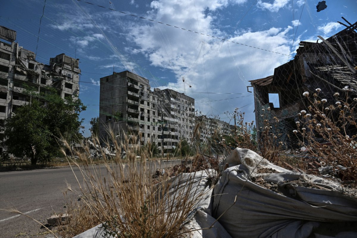 Ουκρανία: Τουλάχιστον 20 νεκροί από ρωσικές επιδρομές – Χτυπήθηκε και φυλακή