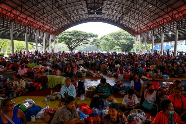 Ταϊλάνδη και Καμπότζη συνεχίζουν τις αιματηρές μάχες παρά την πρόταση των ΗΠΑ για κατάπαυση του πυρός