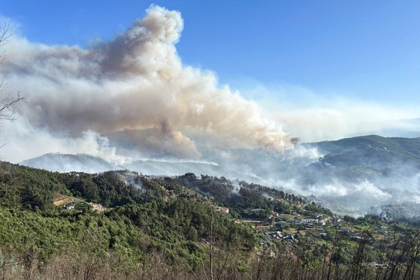 Πορτογαλία: Σε κατάσταση συναγερμού η χώρα – Τρεις μεγάλες δασικές πυρκαγιές