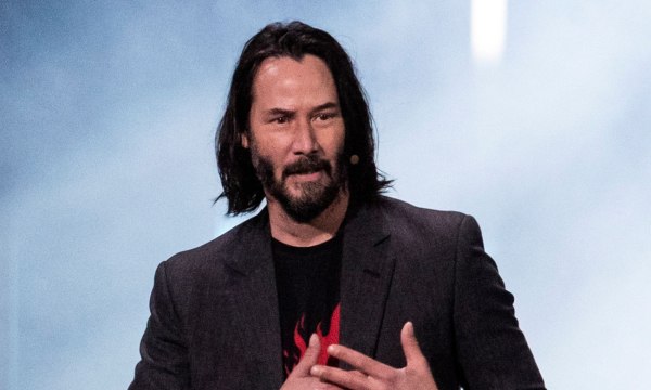 Η περίεργη σχέση ανάμεσα στον Κιάνου Ριβς, τον Τράβις Κέλσι και το ρολόι John Wick αξίας 10.000 δολαρίων