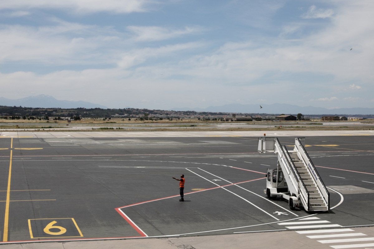 Θεσσαλονίκη: Ακινητοποιήθηκε πυροσβεστικό αεροσκάφος στον διάδρομο προσγείωσης του αεροδρομίου «Μακεδονία»