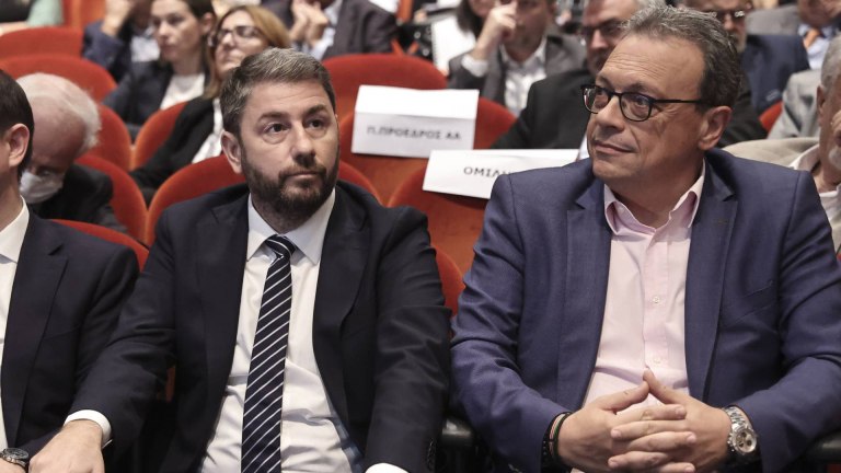 Φουντώνει η κόντρα ΠΑΣΟΚ-ΣΥΡΙΖΑ για το πράσινο «παρών» στην τροπολογία Πλεύρη – Τι απαντά η Χαριλάου Τρικούπη