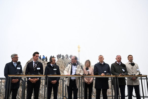 «Ενότητα, σκληρότητα και ταχύτητα» – Συνάντηση έξι υπουργών Εσωτερικών στη Βαυαρία για τη μετανάστευση