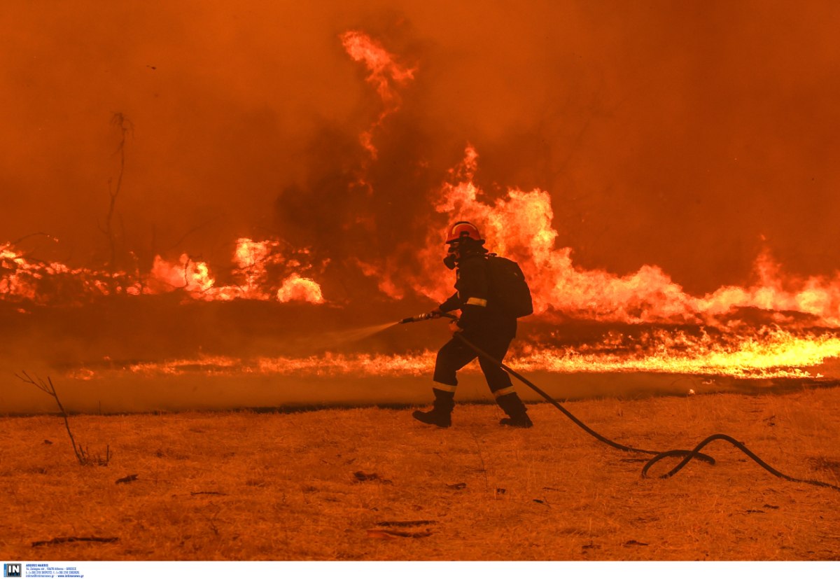 Πολύ υψηλός κίνδυνος πυρκαγιάς σε 11 περιφέρειες την Κυριακή