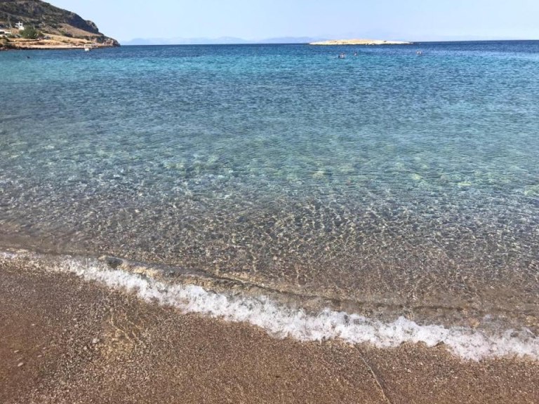 Αττική: Ποιες παραλίες είναι ακατάλληλες για κολύμβηση το 2025