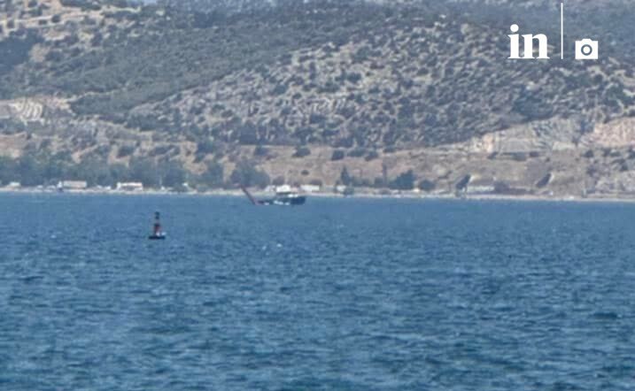 Ελευσίνα: Αναγκαστική προσθαλάσσωση πυροσβεστικού ελικοπτέρου – Σώοι οι χειριστές