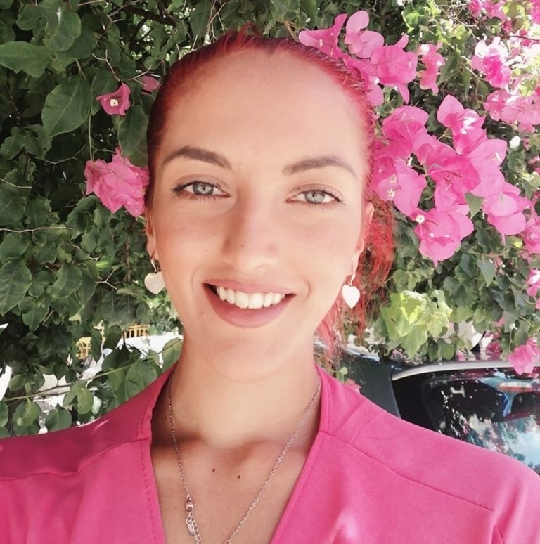 Δίκη για τη δολοφονία της Κυριακής Γρίβα: Εκσφενδονίστηκαν μπουκάλια με νερό