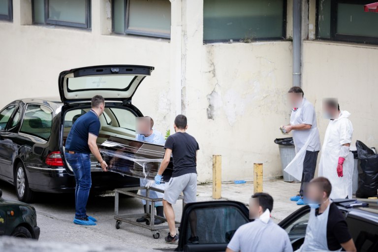 Έφοδος στην Ιατροδικαστική Υπηρεσία Πάτρας – Πήραν φακέλους από το 2020