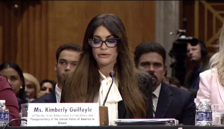 Πέρασε από την Επιτροπή Εξωτερικών Σχέσεων ο διορισμός της Κίμπερλι Γκίλφοϊλ – Επόμενο βήμα η Γερουσία