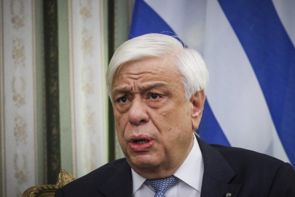 Προκόπης Παυλόπουλος: Ο Τσίπρας μου είπε εξαρχής ότι το δημοψήφισμα δεν αφορούσε έξοδο από το ευρώ – Οι κρίσιμες ώρες