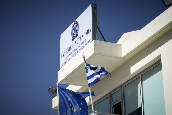 Σοκ στη Φυλή – Ανήλικο αγόρι βρέθηκε απαγχονισμένο στο σπίτι του