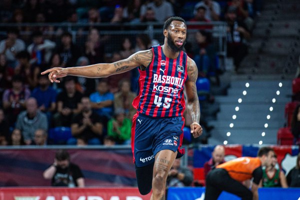 Όλες οι λεπτομέρειες στο deal με τον Χολ – Το buy out, οι απολαβές και το συνολικό κόστος της μεταγραφής (vids)