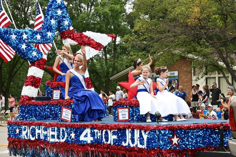 Γιατί οι Αμερικάνοι γιορτάζουν την Ημέρα της Ανεξαρτησίας στις 4 Ιουλίου