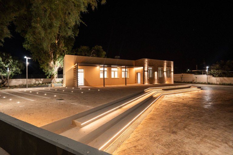 Παλαιά Φώκαια: Από σχολείο, πολιτιστικό κέντρο