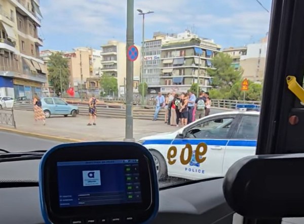 Λεωφόρος Συγγρού: Συγκρούστηκε λεωφορείο με αυτοκίνητο – Έξι ελαφρά τραυματίες