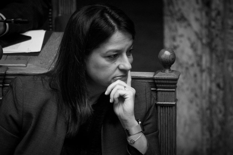 Μετά τα ρουσφέτια στους γαλάζιους αγρότες, ήρθαν οι διευκολύνσεις στους εργοδότες, με 13 ώρες… δουλεία σιγά μη δεις τη νέα δικογραφία