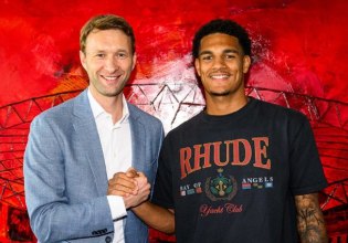 Η Λεβερκούζεν ανακοίνωσε την απόκτηση του Κουάνσα από τη Λίβερπουλ