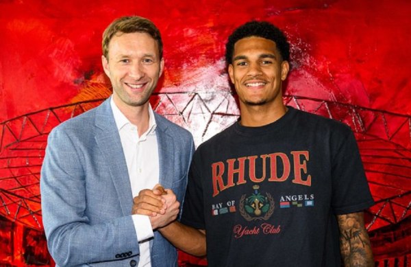 Η Λεβερκούζεν ανακοίνωσε την απόκτηση του Κουάνσα από τη Λίβερπουλ