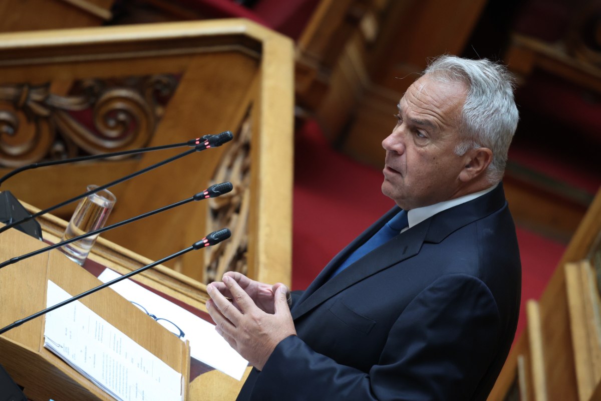 Αθώος δηλώνει ο Βορίδης: «Προσπαθώ να καταλάβω ποιο είναι το έγκλημα που μου αποδίδετε»- Κουβέντα για φραπέ, χασάπη και δικογραφία ΟΠΕΚΕΠΕ