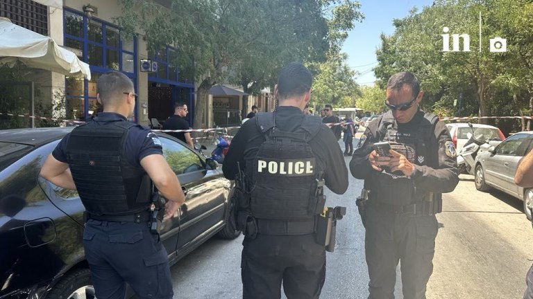 Κολωνός: «Εριξε  4-5 πιστολιές και έφυγε», λένε αυτόπτες μάρτυρες για τους πυροβολισμούς σε καφετέρια