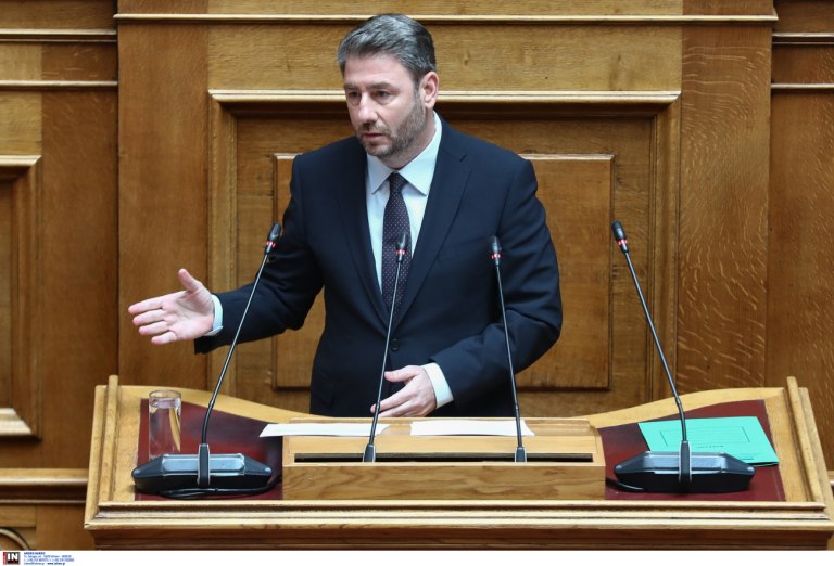 Ανδρουλάκης: Όργιο λεηλασίας και αδιαφάνειας ΝΔ – Το 2020-2024 έδωσε με απευθείας αναθέσεις πάνω από 11,6 δισ.