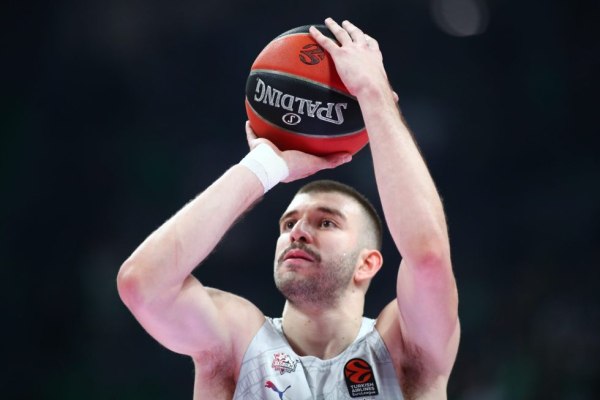 Ρογκαβόπουλος: «Μου δίνεται μία σπουδαία ευκαιρία στον Παναθηναϊκό»