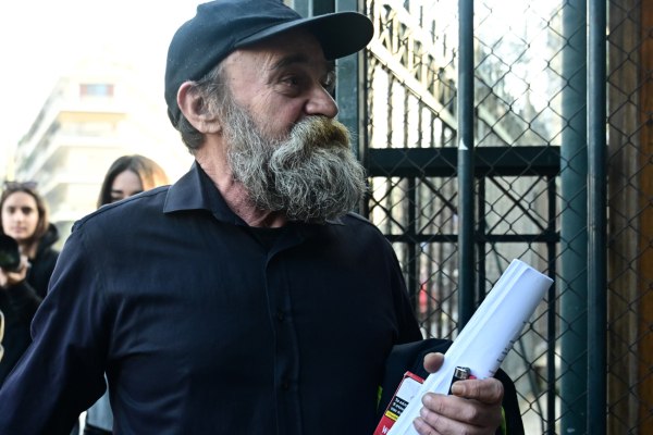 Στο εδώλιο ο «Άλλος Άνθρωπος» και οι συγγενείς του – Παραπομπή Πολυχρονόπουλου για ξέπλυμα μαύρου χρήματος