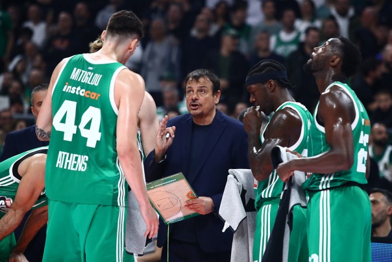 «Mundo Deportivo»: «Ο Παναθηναϊκός πάει για τον Τόμας Μπράιαντ» (vids)