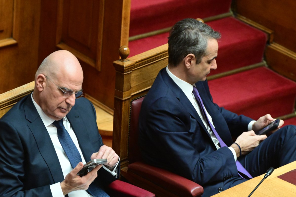 Ο Μητσοτάκης «αδειάζει» την πολιτική Δένδια στη Λιβύη – Ο Δένδιας ανακοινώνει μεταρρυθμίσεις που «μυρίζουν» εκλογές