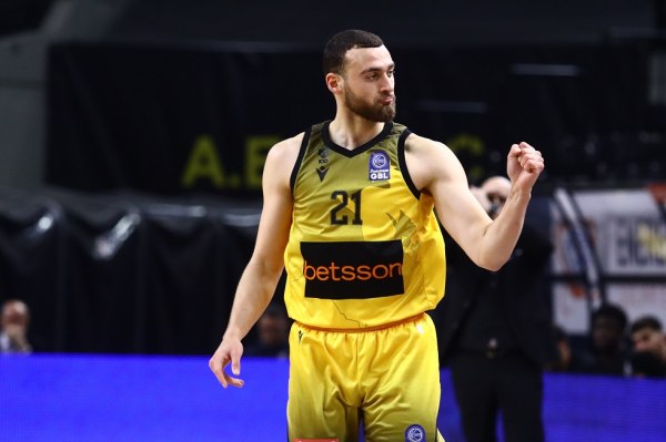 Όμηρος Νετζήπογλου: Ανακοινώνεται από τον Ολυμπιακό, μετά το «διαζύγιο» με την ΑΕΚ