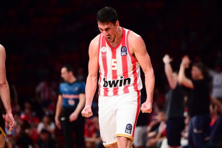 Ολυμπιακός: Παραμένει ο Λαρεντζάκης – Η νέα πρόταση της ΚΑΕ που οδήγησε σε συμφωνία