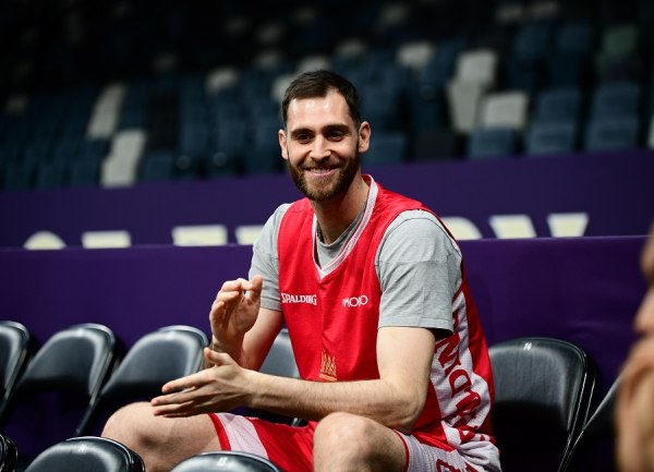 Ο βασικός λόγος που η Εφές έδωσε συμβόλαιο στον Γιώργο Παπαγιάννη – Απειλεί το τρομερό ρεκόρ του Ταβάρες