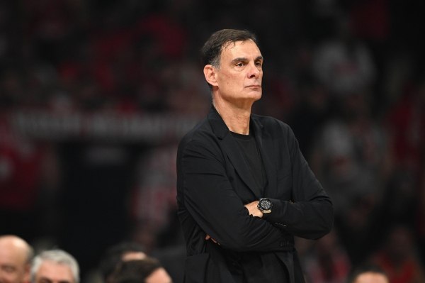 Ολυμπιακός: Ο Μπαρτζώκας και το ταξίδι στο Λας Βέγκας – Γιατί πηγαίνει στο Summer League ο Έλληνας τεχνικός