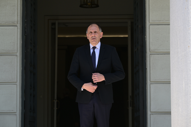 Συνάντηση Γεραπετρίτη με Χαφτάρ στη Βεγγάζη – Τα ζητήματα που συζητήθηκαν