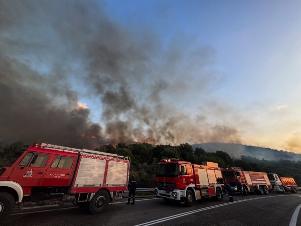 Μεγάλη φωτιά στις Σέρρες – Μήνυμα του 112 στους κατοίκους