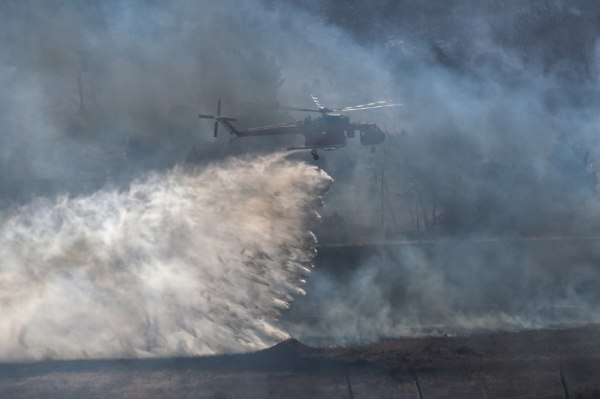 Σε «κίτρινο» συναγερμό για φωτιές μεγάλο τμήμα της χώρας – Η έκκληση των Αρχών
