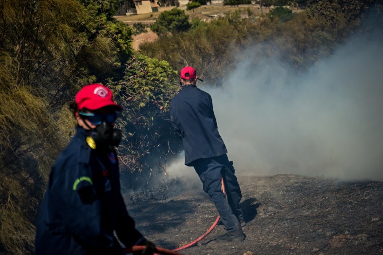 Πυρκαγιά στους πρόποδες της Πάρνηθας – Νέο μήνυμα του 112 για εκκένωση από Δροσοπηγή προς Αφίδνες