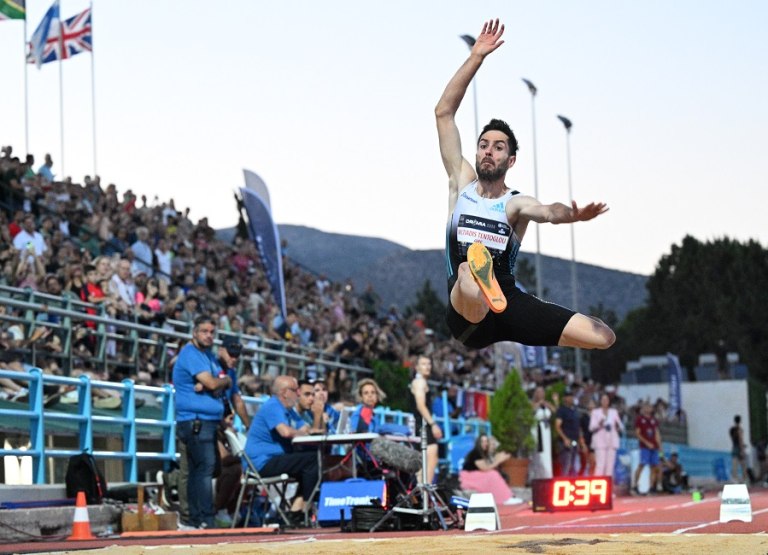 Δρόμεια 2025: Νικητής με το τελευταίο του άλμα ο Μίλτος Τεντόγλου (vids)