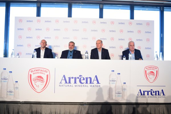 LIVE: Η συνέντευξη Τύπου των αδερφών Αγγελόπουλων