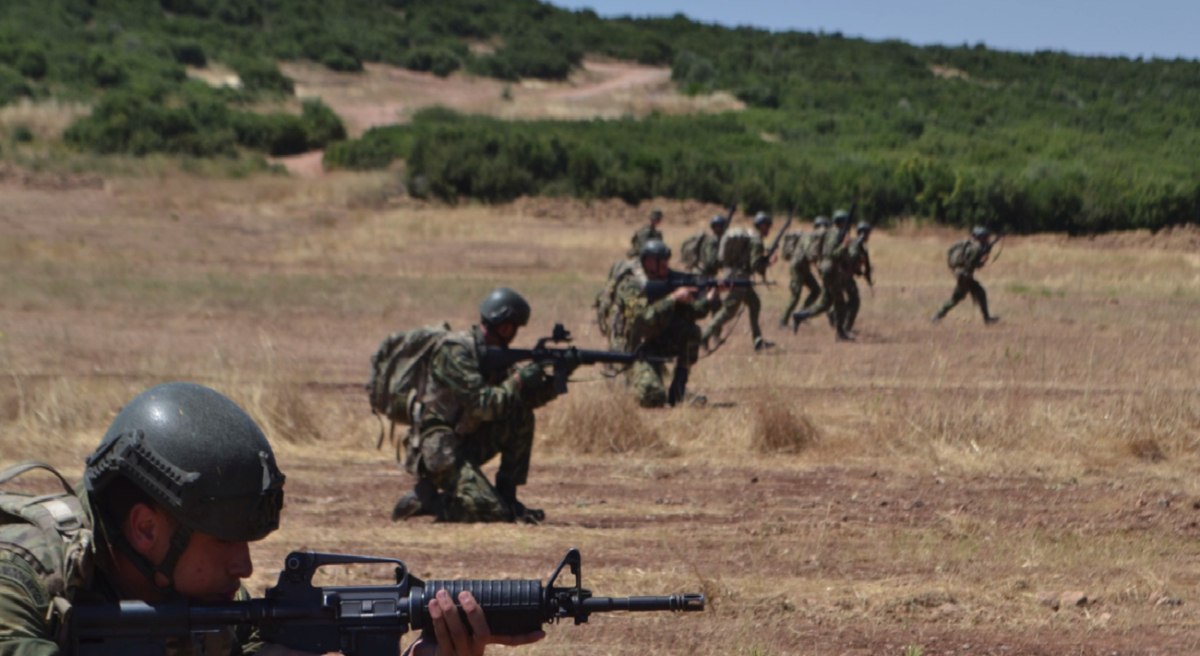 ΥΠΕΘΑ: Δημοσιεύτηκε η προκήρυξη ειδικών προγραμμάτων θητείας που συνδυάζονται με τη φοίτηση στα ΑΕΙ