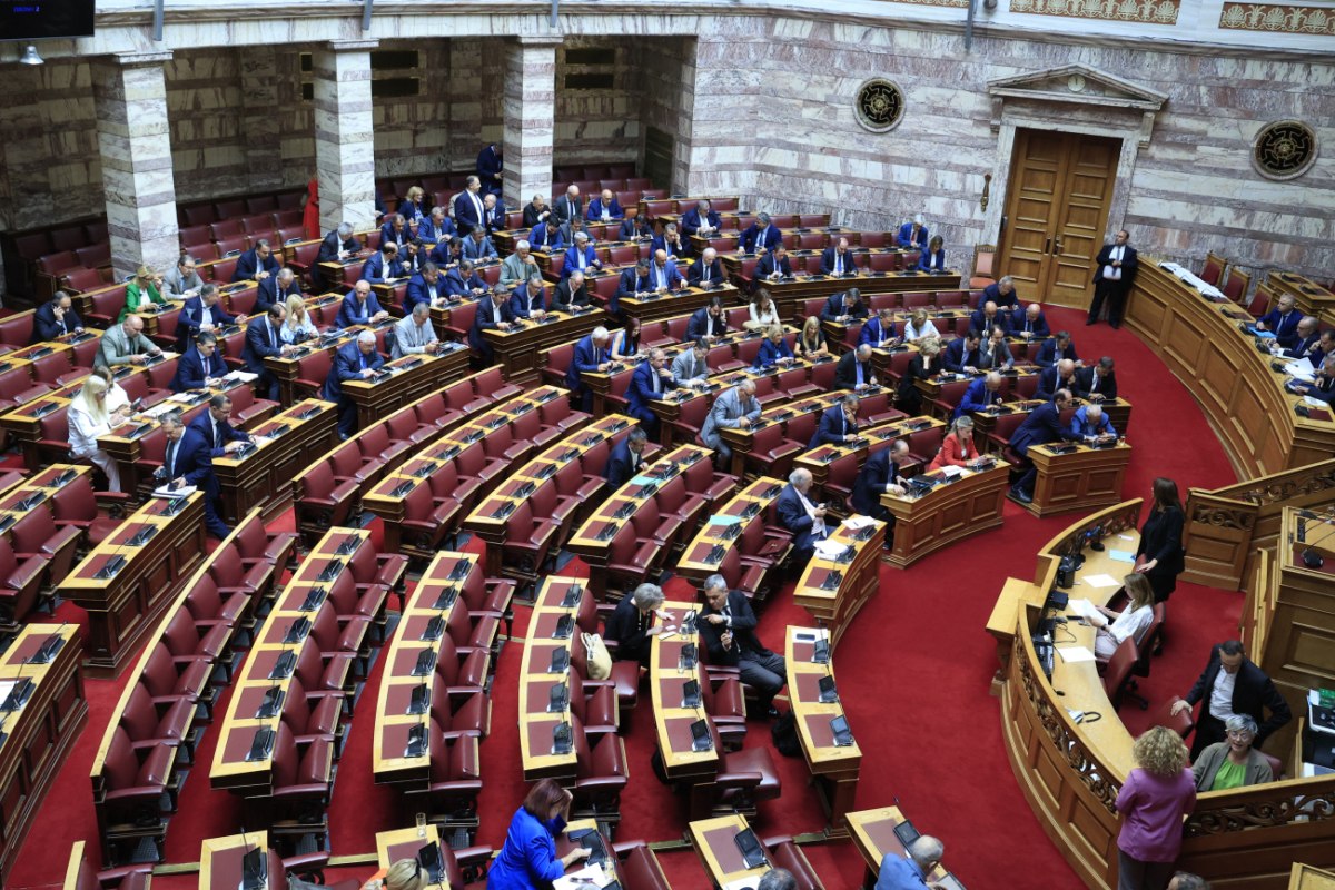 ΟΠΕΚΕΠΕ: Πολιτικός καύσωνας για το «πλυντήριο» της κυβέρνησης με την εξεταστική από την εποχή του… Χαρίλαου Τρικούπη