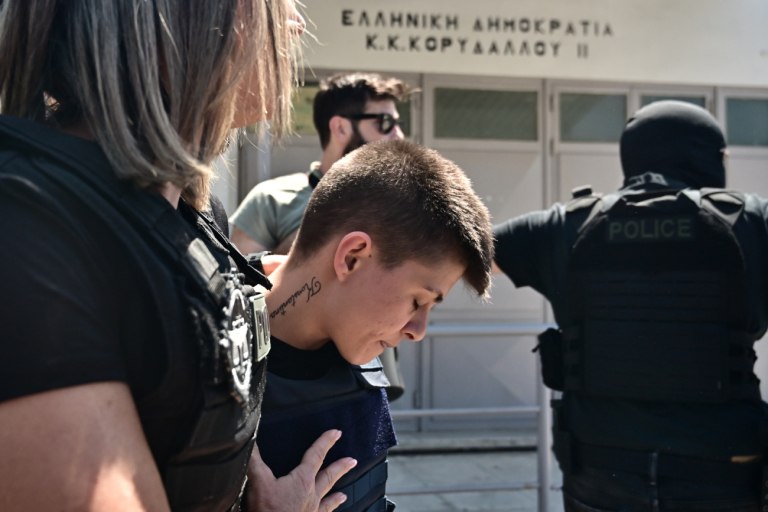 Τα εγκλήματα χωρίς τιμωρία της Μουρτζούκου και η αναφορά στον Παναγιωτάκη