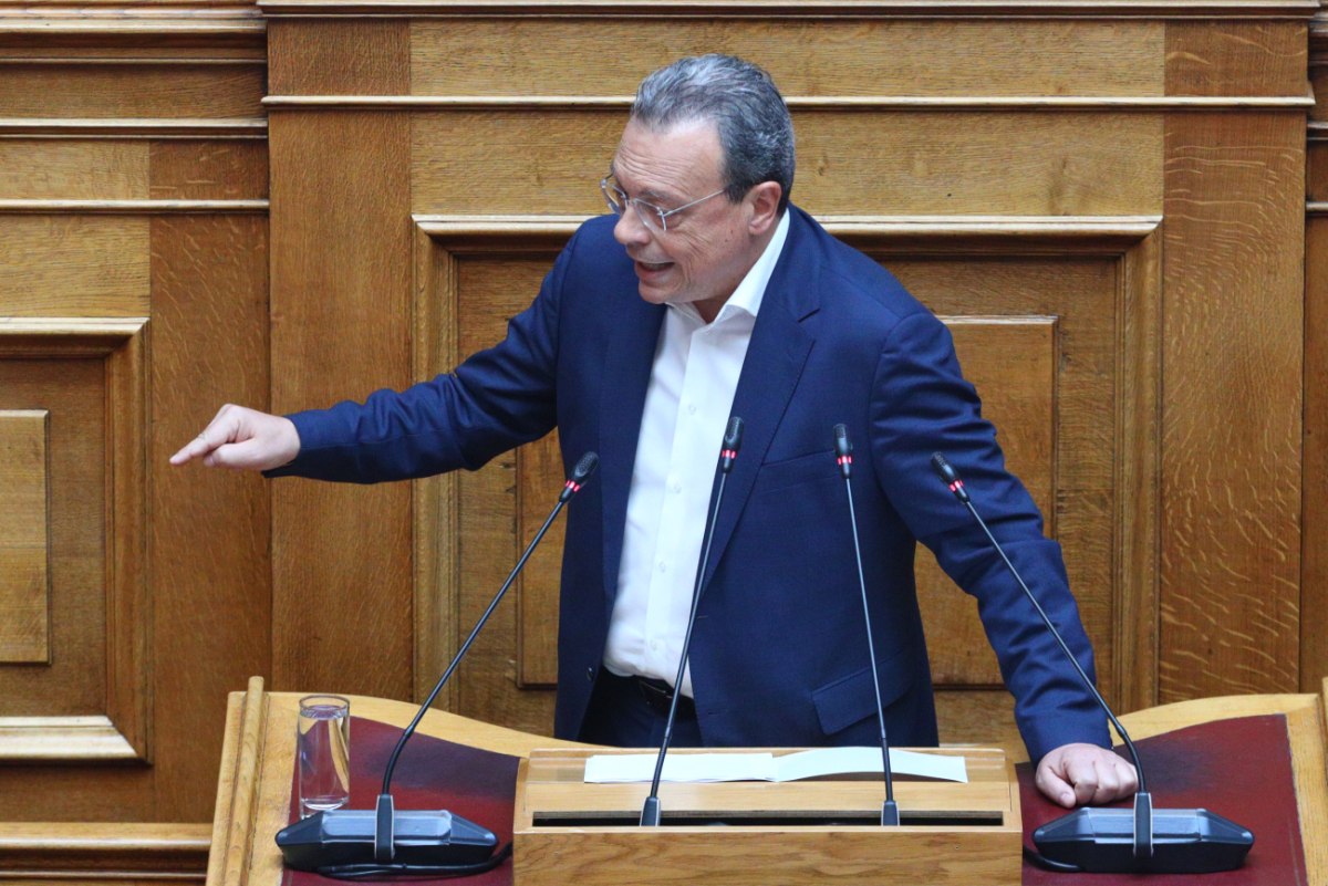 Φάμελλος στη Βουλή: Πρωθυπουργός των σκανδάλων ο Μητσοτάκης – Απαιτείται παραίτηση της κυβέρνησης