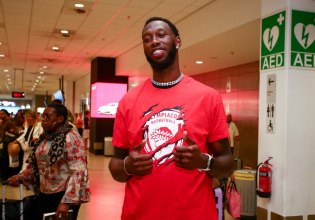 Χολ: «Με έχει πληγώσει κάποιες φορές ο Ολυμπιακός, αισθάνομαι ωραία που άλλαξα πλευρά»