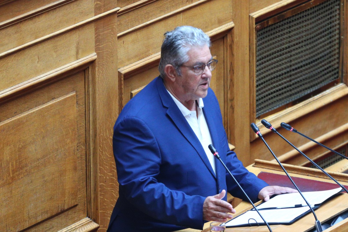 Πυρά με… νόημα Κουτσούμπα κατά Κωνσταντοπούλου: Στον αγώνα οι βουλευτές του ΚΚΕ, δεν κάνουν σόου χάριν τηλεθέασης