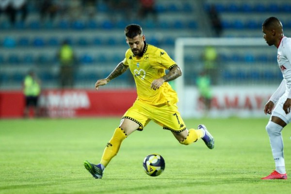 Άρης: Σοκ με Πέρεθ – Τον δάγκωσε σκυλί και είναι πιθανό να χειρουργηθεί!