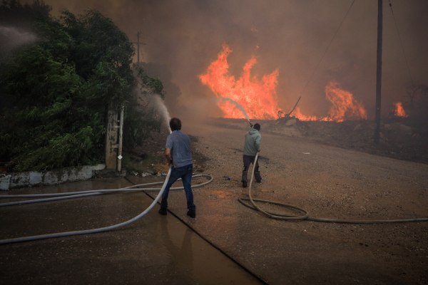 Σε πύρινο κλοιό η χώρα: Live χάρτης με όλα τα ενεργά μέτωπα στη χώρα
