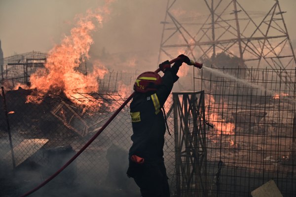 Γιάνναρος στο in: «Το Κρυονέρι θυμίζει εμπόλεμη ζώνη»